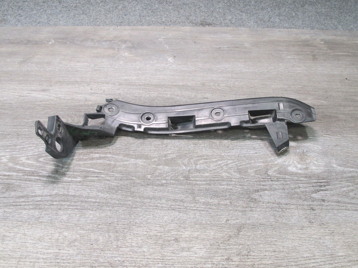 2008-2010 Porsche Cayenne 957 Front Bumper Mount Bracket Support Set of 2