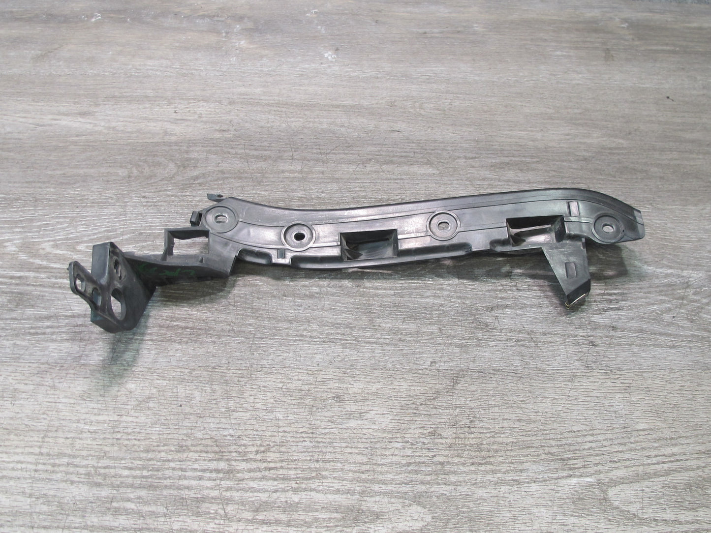 2008-2010 Porsche Cayenne 957 Front Bumper Mount Bracket Support Set of 2