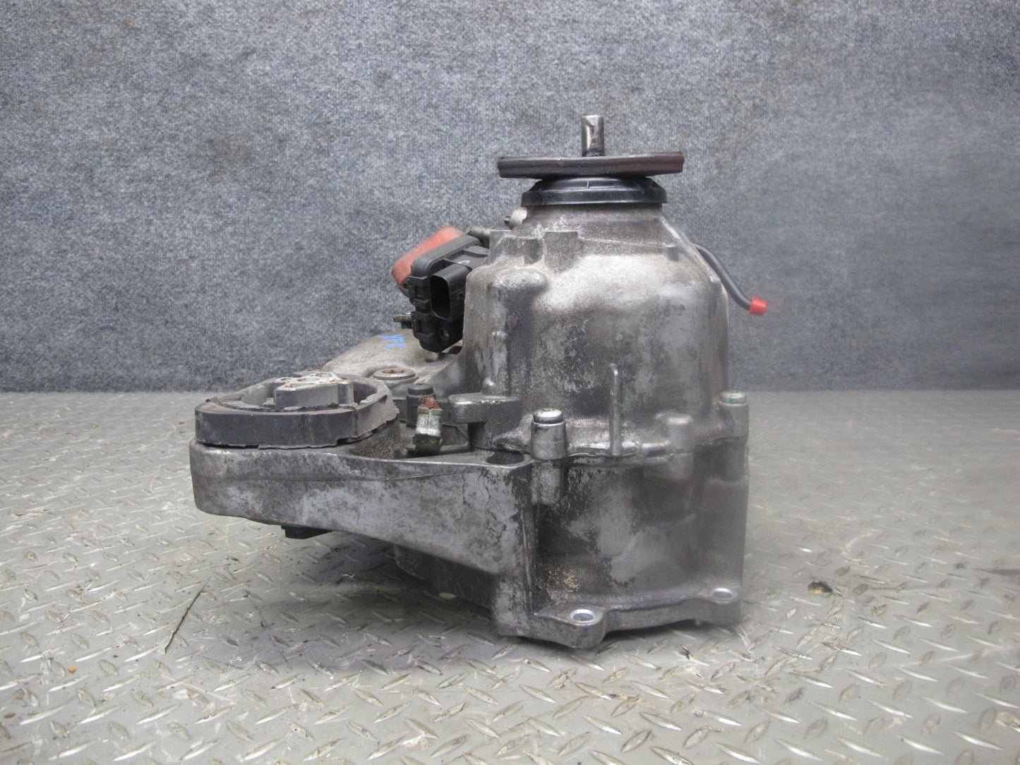 2014-2018 BMW F15 X5 AWD ATC45L Transfer Case w Motor