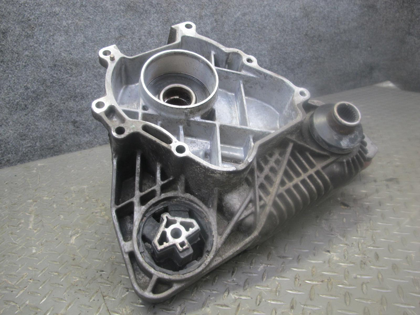 2014-2018 BMW F15 X5 AWD ATC45L Transfer Case w Motor