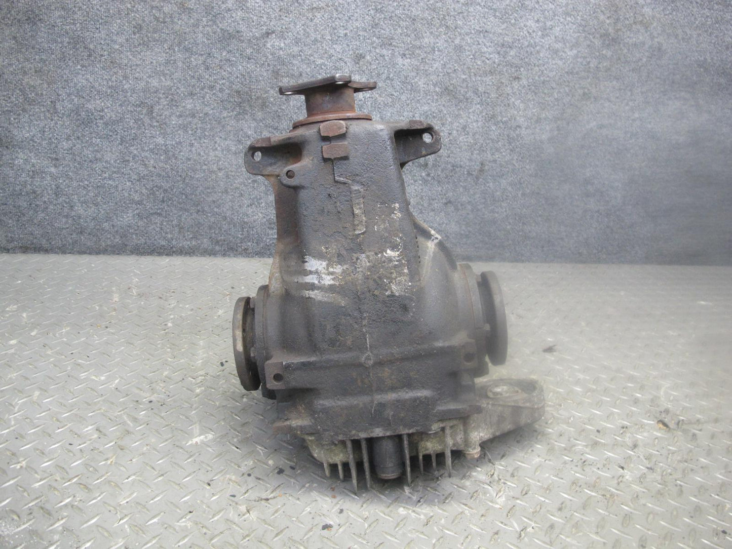 87-88 BMW E30 325i A/T Rear Differential Carrier LSD 3.73 Ratio 145K Miles OEM