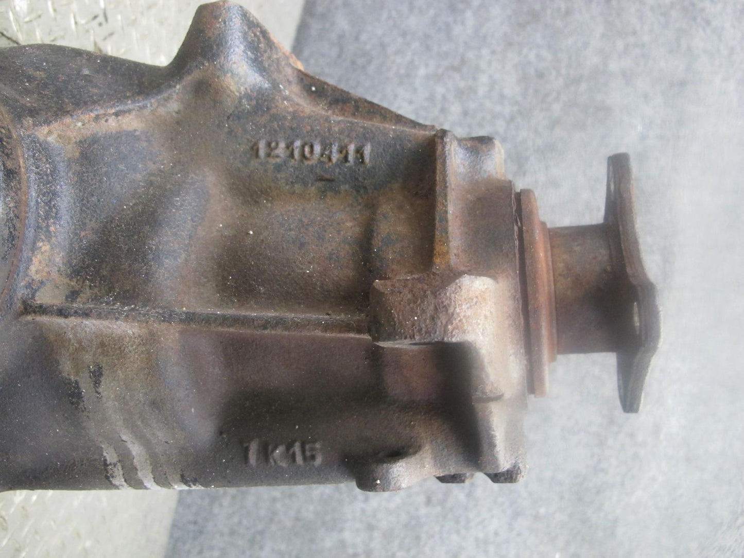 87-88 BMW E30 325i A/T Rear Differential Carrier LSD 3.73 Ratio 145K Miles OEM