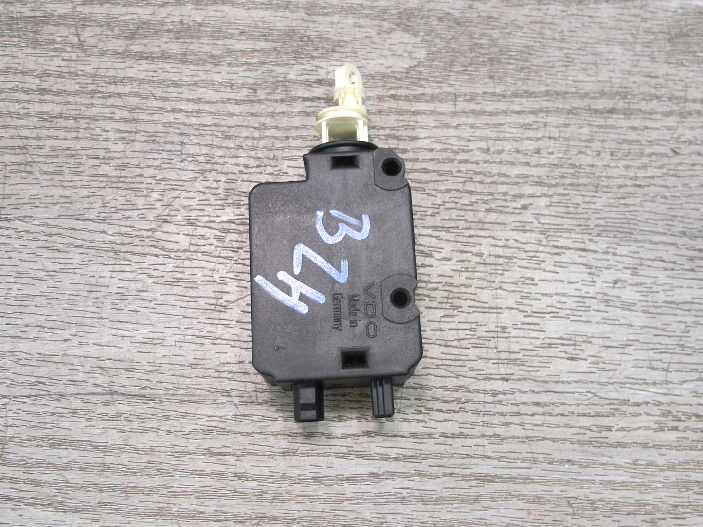 96-02 BMW E36/7 Z3 Rear Trunk Lid Lock Latch Actuator Motor 8361140 OEM