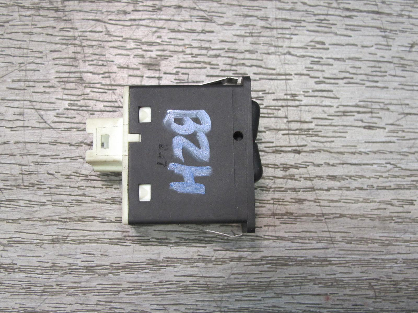 96-02 BMW E36/7 Z3 Convertible Folding TOP Roof Control Switch 8377606 OEM