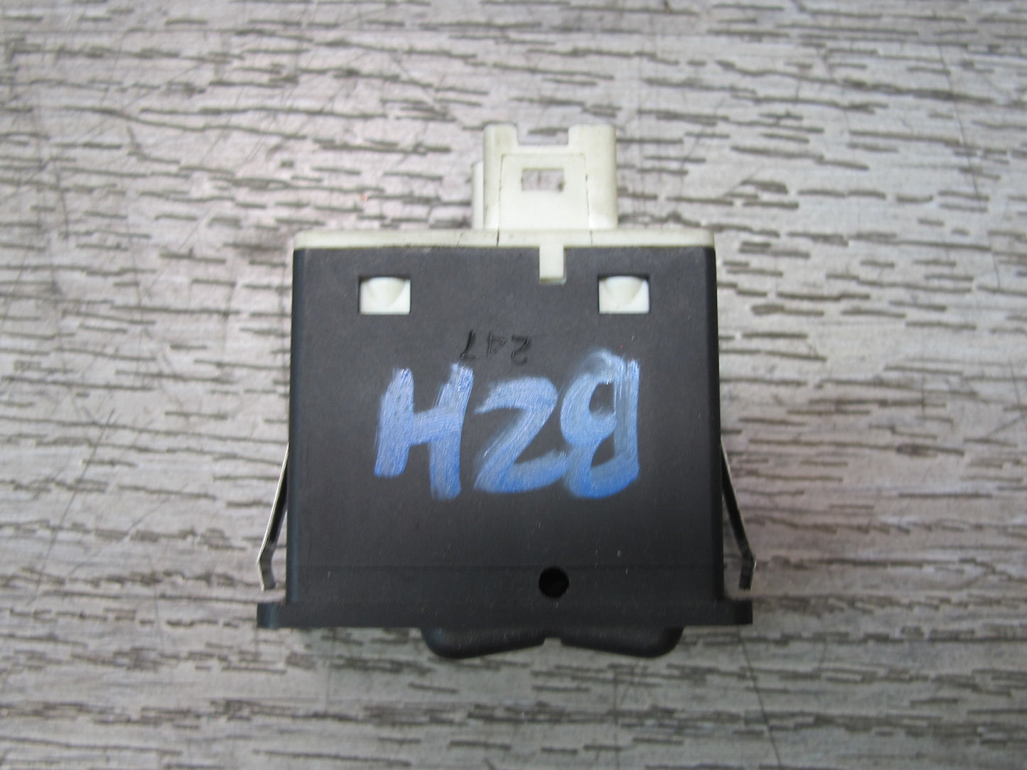 96-02 BMW E36/7 Z3 Convertible Folding TOP Roof Control Switch 8377606 OEM