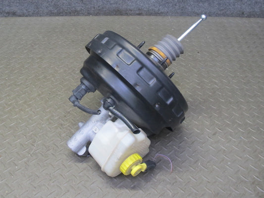 2008-2010 Porsche Cayenne 957 Brake Master Cylinder Booster Fluid Reservoir