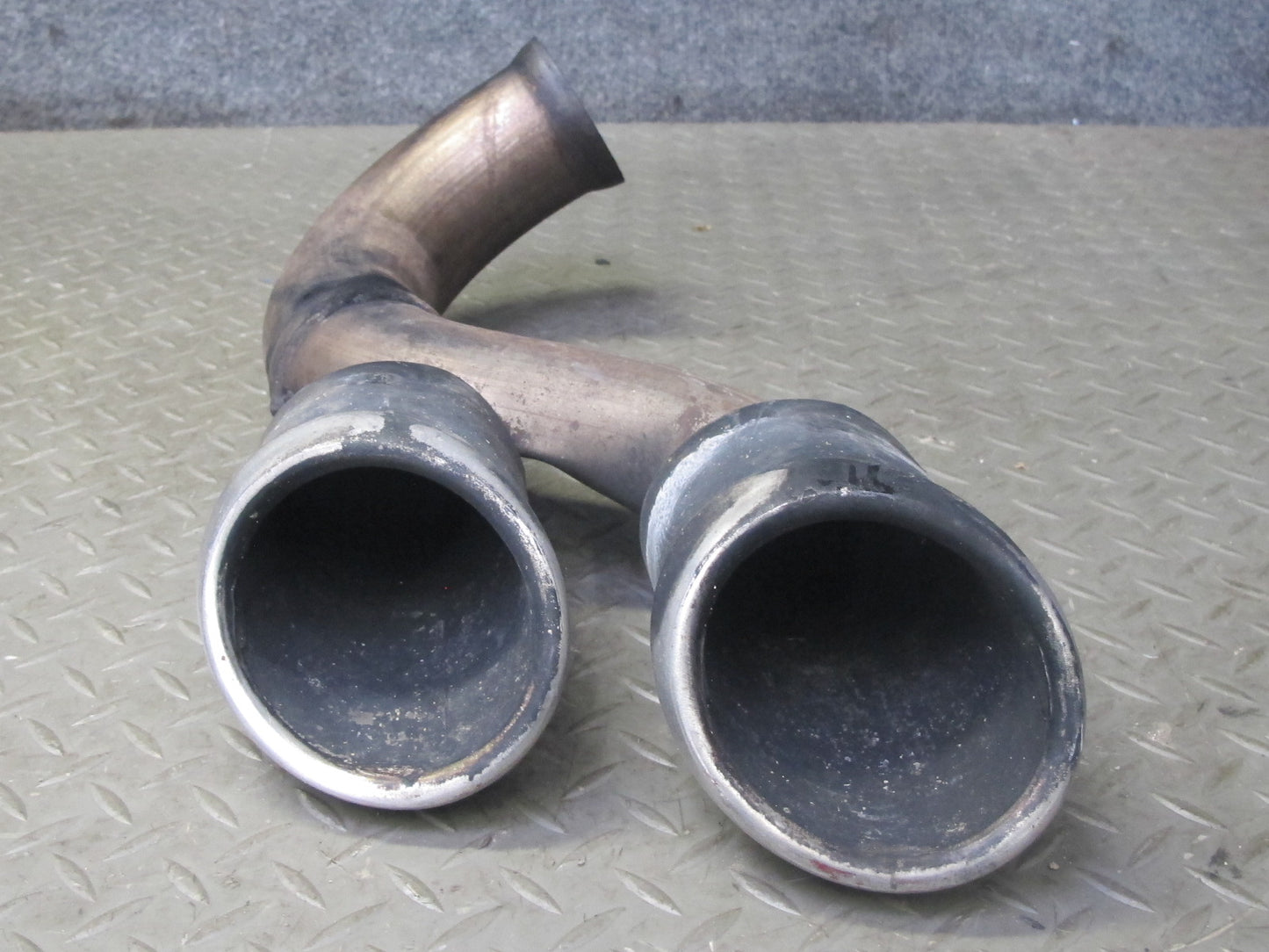 2008-2010 Porsche Cayenne 957 Turbo Rear Left & Right Exhaust Muffler Tip Set