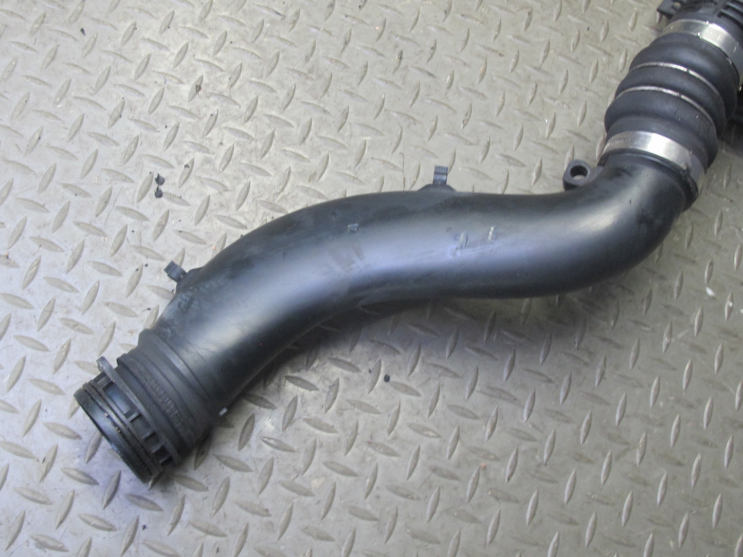 03-10 Porsche Cayenne 957 Air Intake Intercooler Hose Pipe Line Set