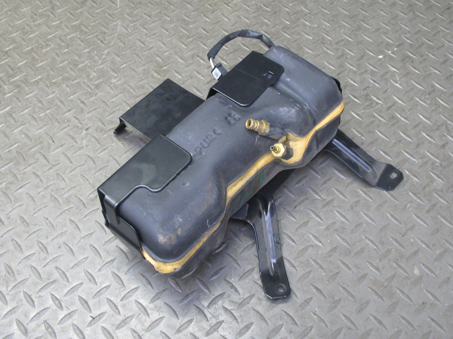 2008-2010 Porsche Cayenne 957 Rear Tailgate Trunk Lid Hydraulic Pump Motor