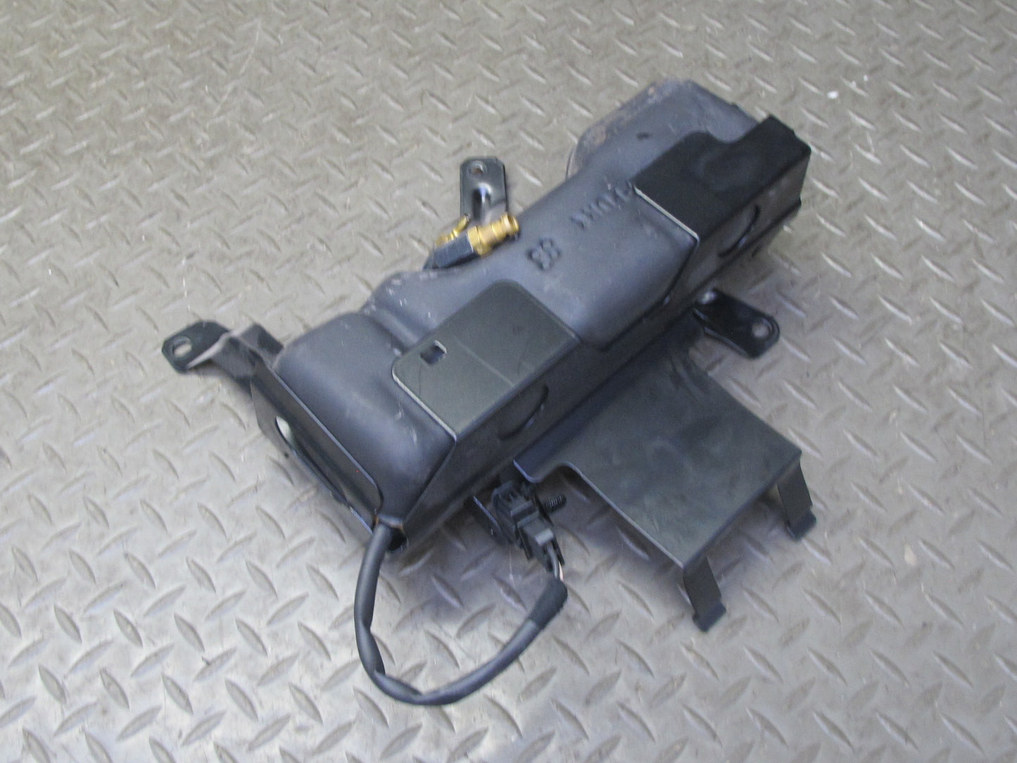 2008-2010 Porsche Cayenne 957 Rear Tailgate Trunk Lid Hydraulic Pump Motor