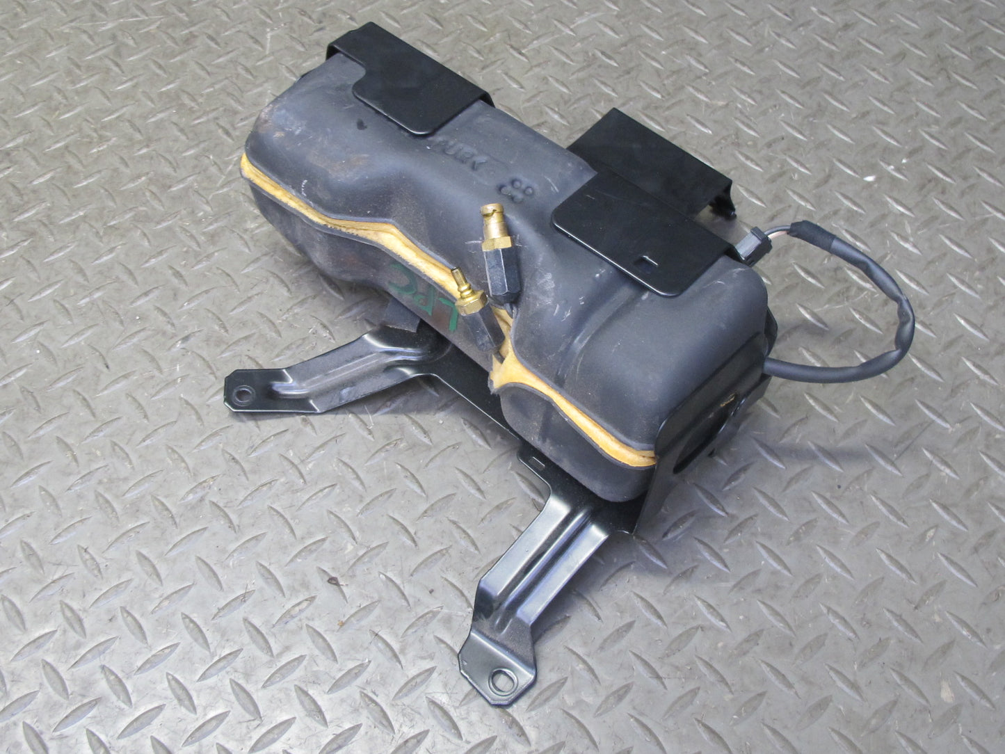 2008-2010 Porsche Cayenne 957 Rear Tailgate Trunk Lid Hydraulic Pump Motor