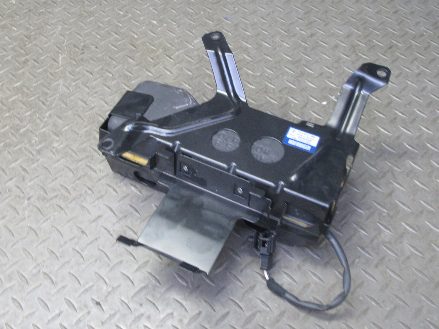 2008-2010 Porsche Cayenne 957 Rear Tailgate Trunk Lid Hydraulic Pump Motor