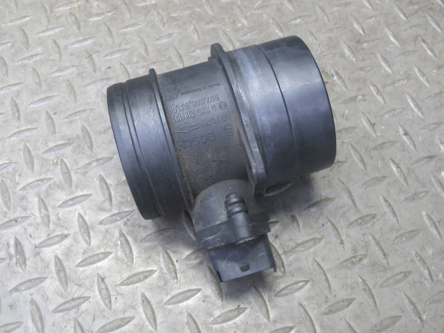 2008-2010 Porsche Cayenne 957 Turbo Mass Air Flow Meter MAF Sensor 99760612500