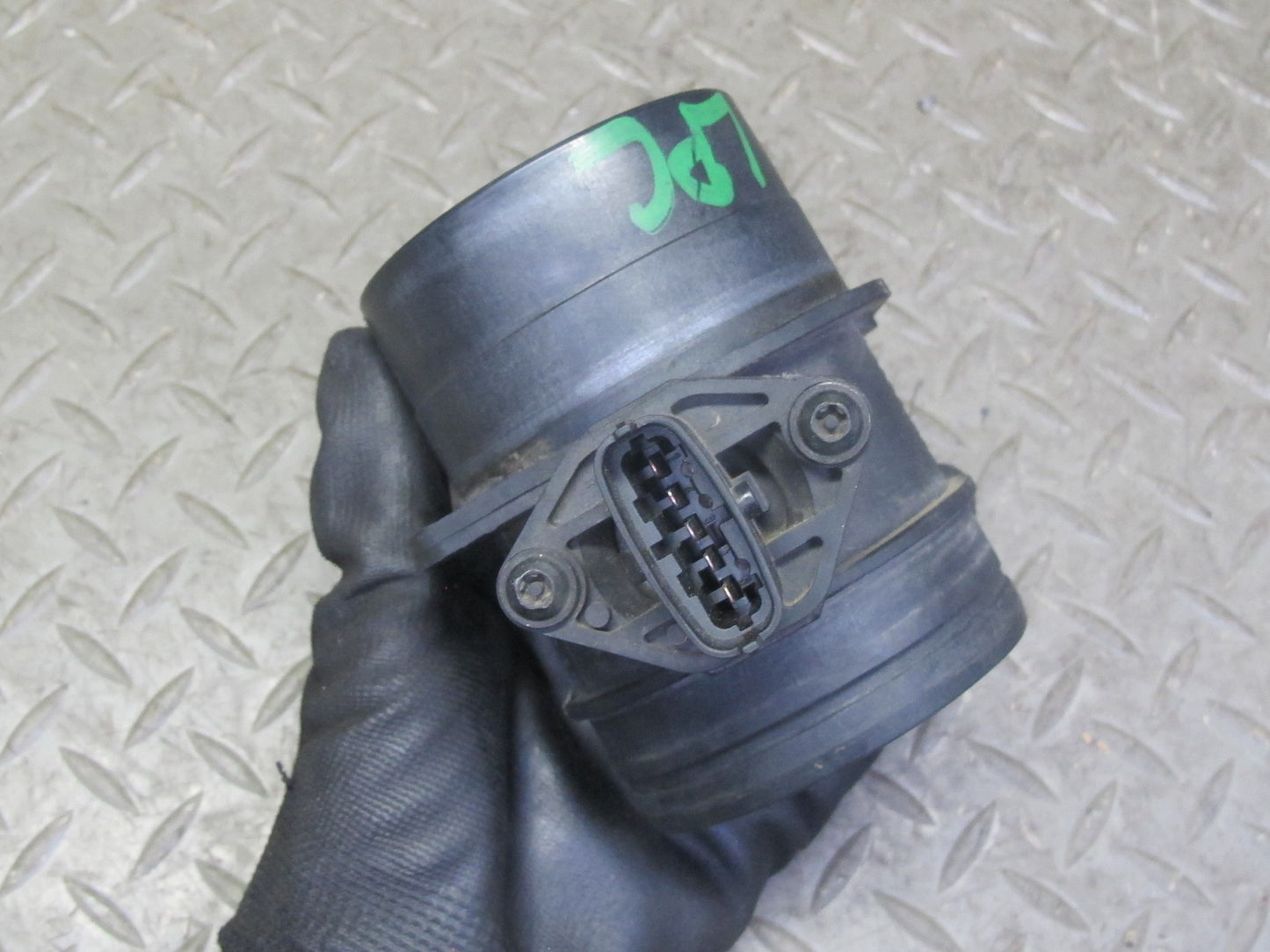 2008-2010 Porsche Cayenne 957 Turbo Mass Air Flow Meter MAF Sensor 99760612500