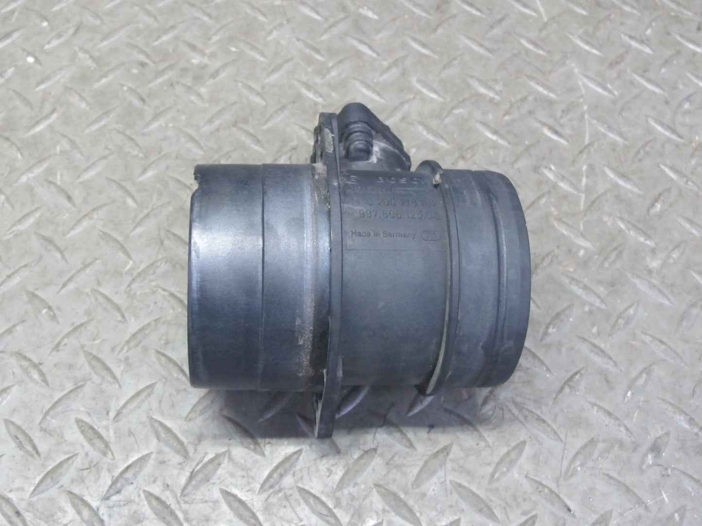 2008-2010 Porsche Cayenne 957 Turbo Mass Air Flow Meter MAF Sensor 99760612500