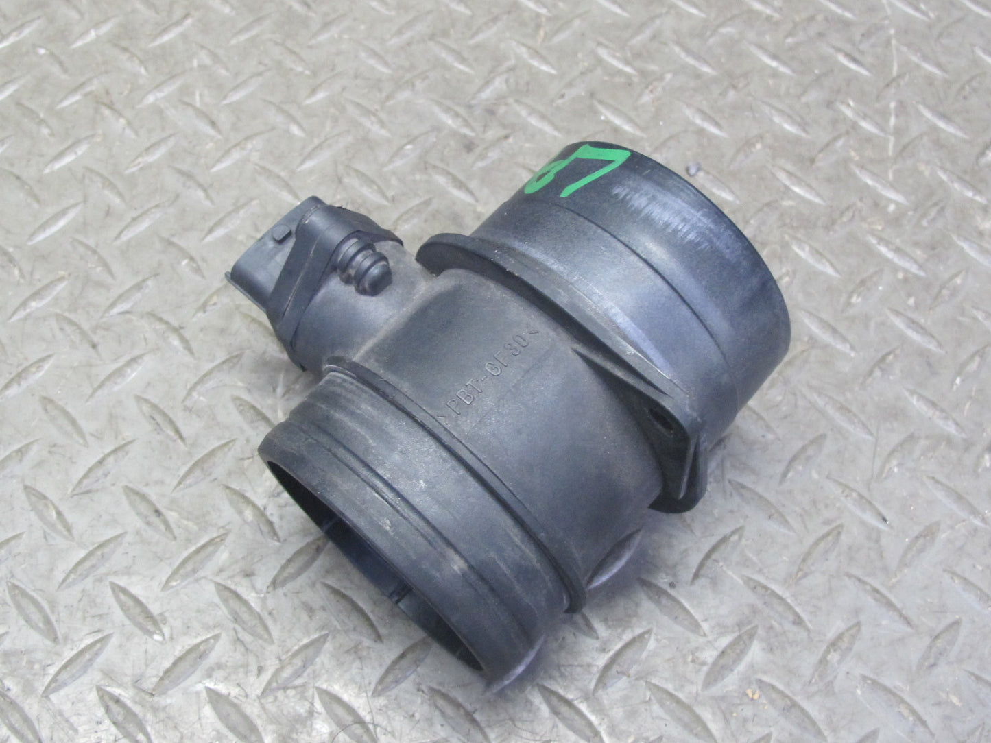 2008-2010 Porsche Cayenne 957 Turbo Mass Air Flow Meter MAF Sensor 99760612500