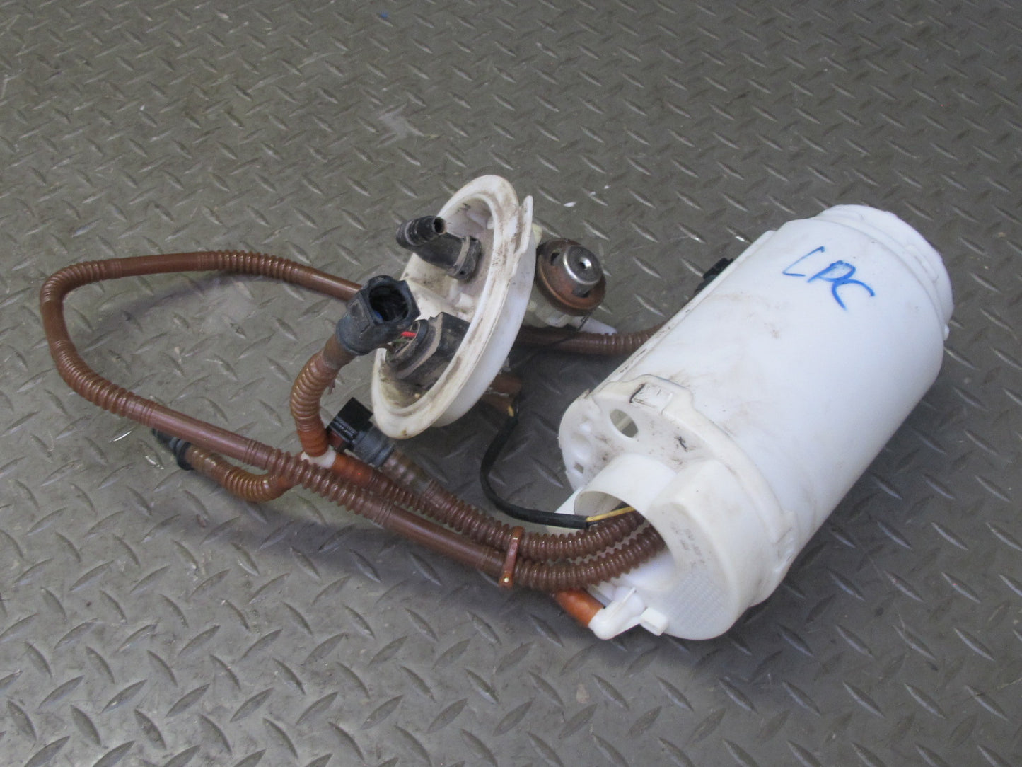 2008-2010 Porsche Cayenne 957 Right & Left Side Fuel Gas Pressure Pump Assembly