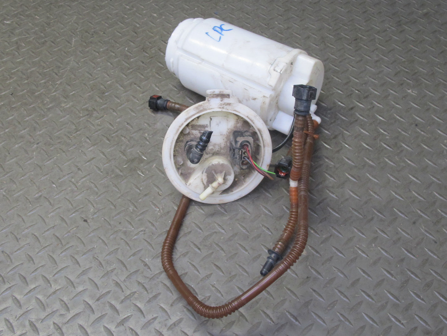 2008-2010 Porsche Cayenne 957 Right & Left Side Fuel Gas Pressure Pump Assembly