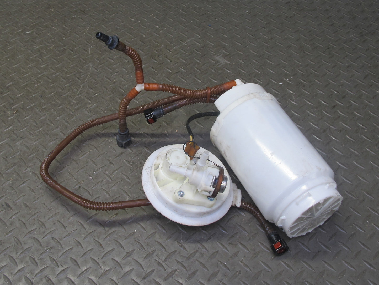 2008-2010 Porsche Cayenne 957 Right & Left Side Fuel Gas Pressure Pump Assembly