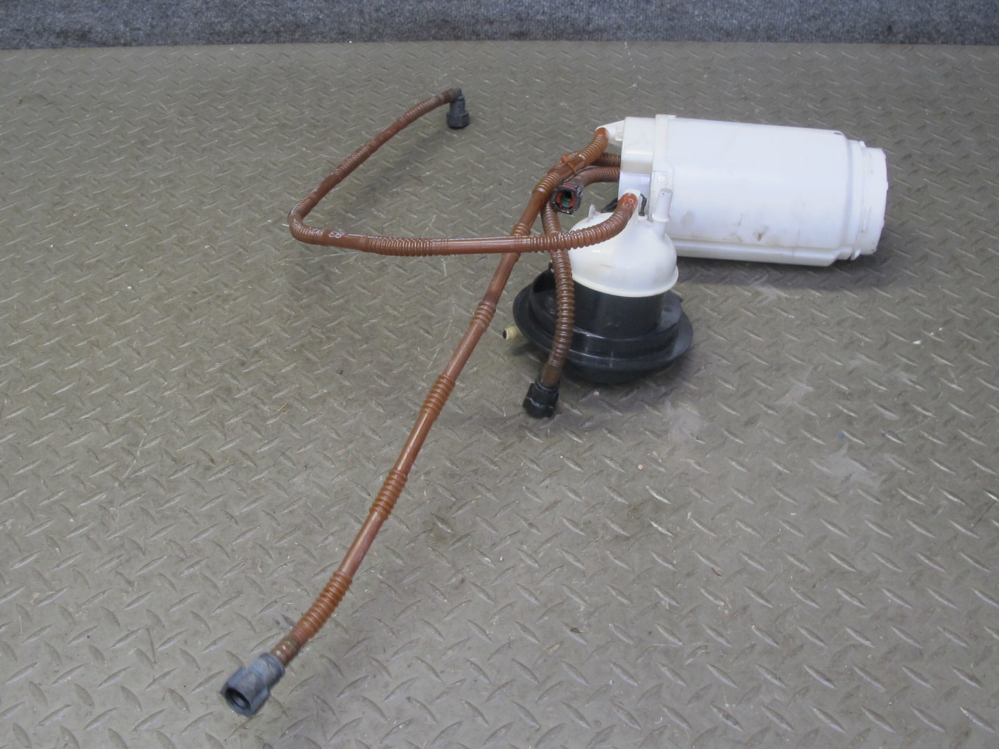 2008-2010 Porsche Cayenne 957 Right & Left Side Fuel Gas Pressure Pump Assembly