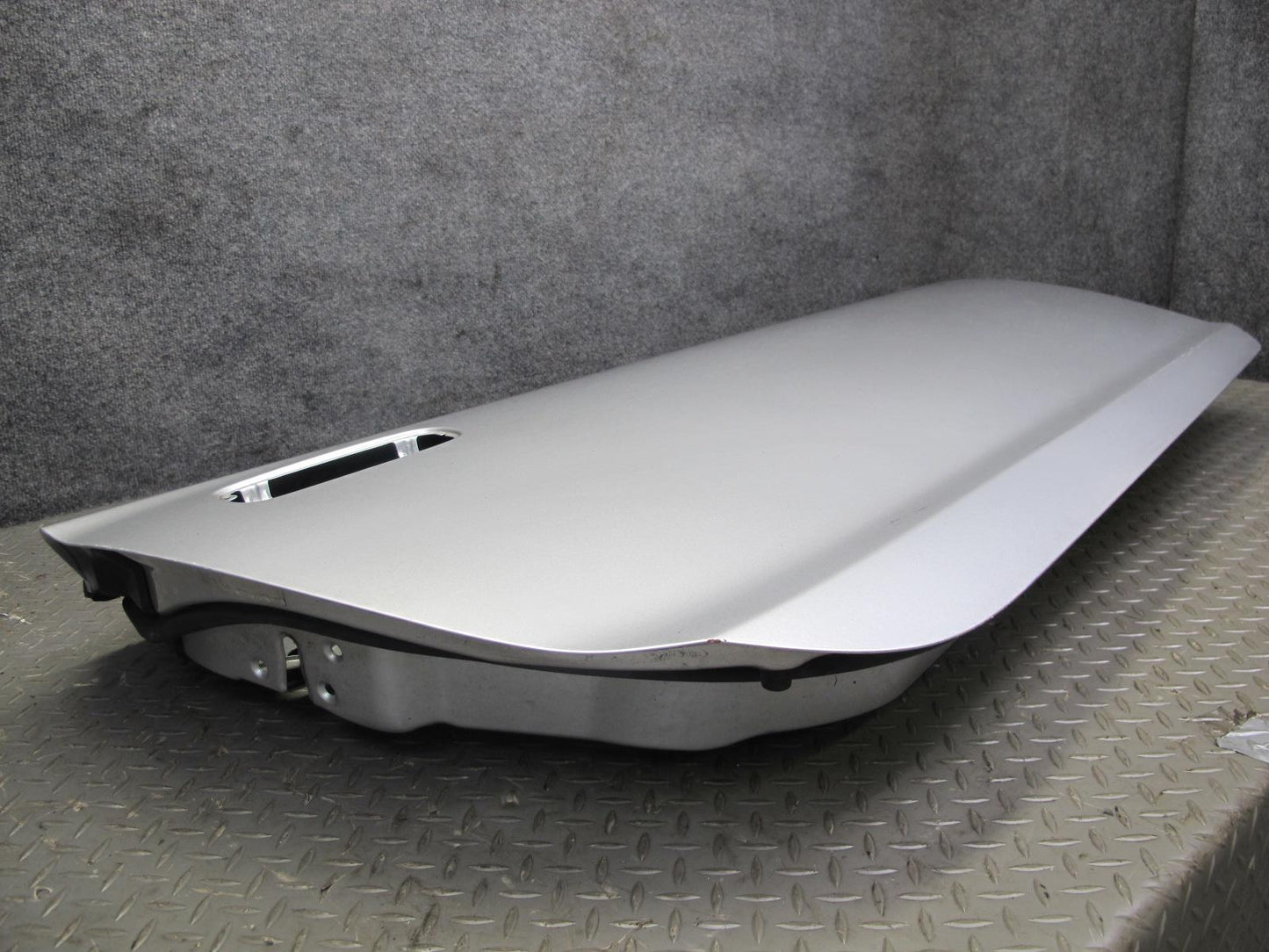 00-05 Toyota MR2 Spyder ZZW30L Right Door Shell Panel Silver OEM