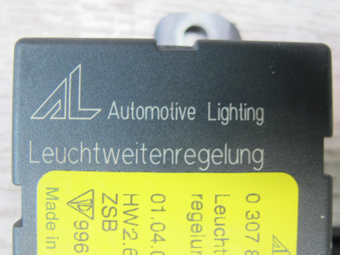 2002-2005 Porsche 911 Carrera 996 Headlight Level Control Module Unit