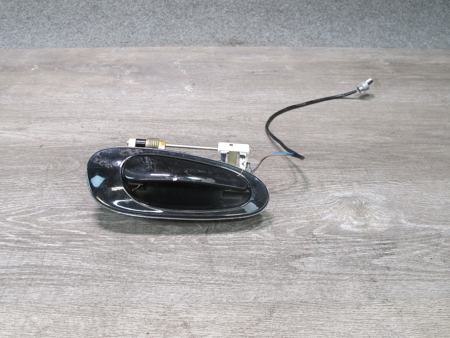 1999-2005 Porsche 911 996 Front Right Passenger Side Exterior Door Handle Black