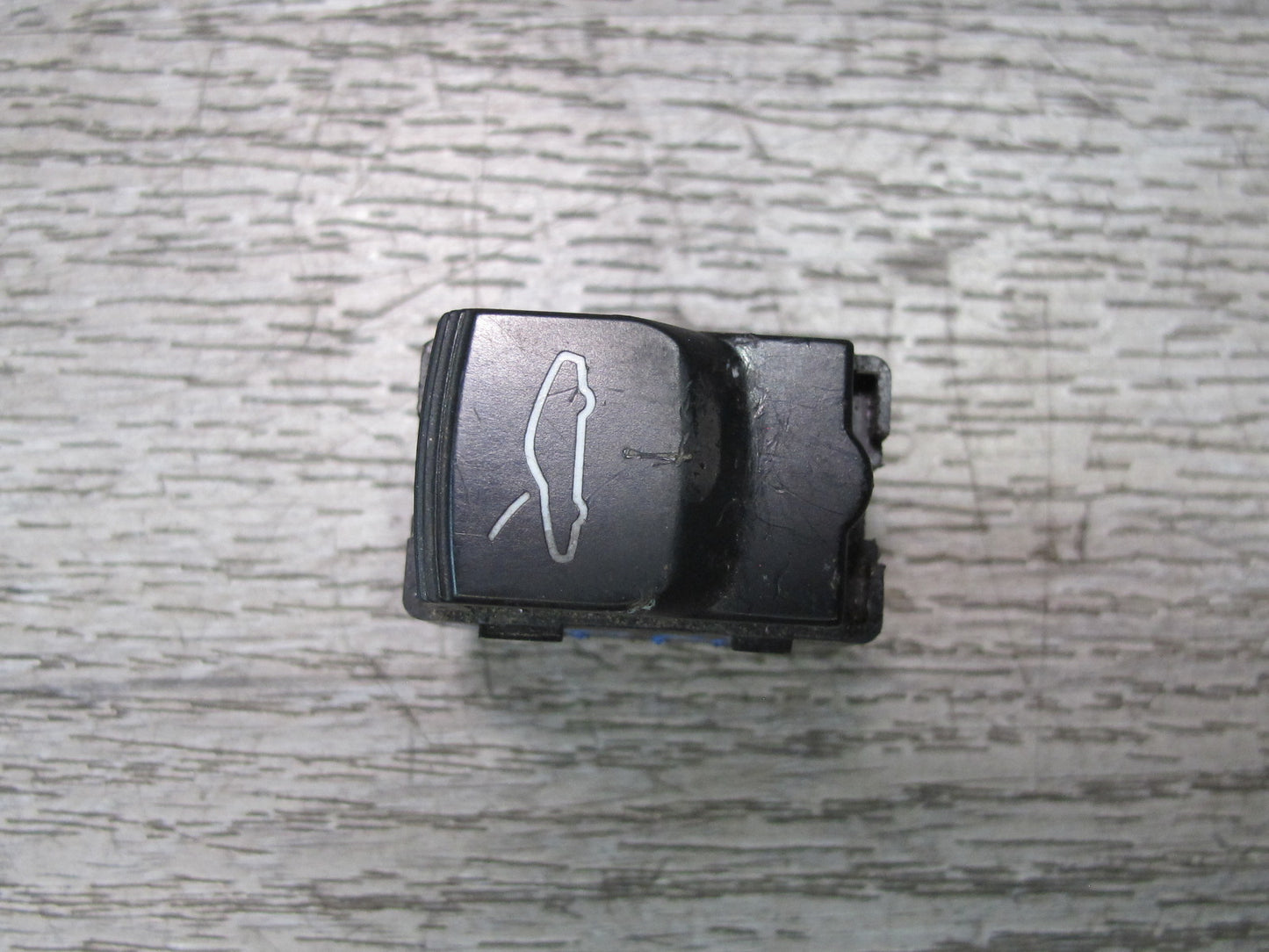 2002-2005 Porsche 911 Carrera 996 Front Hood Trunk Lid Release Switch Button