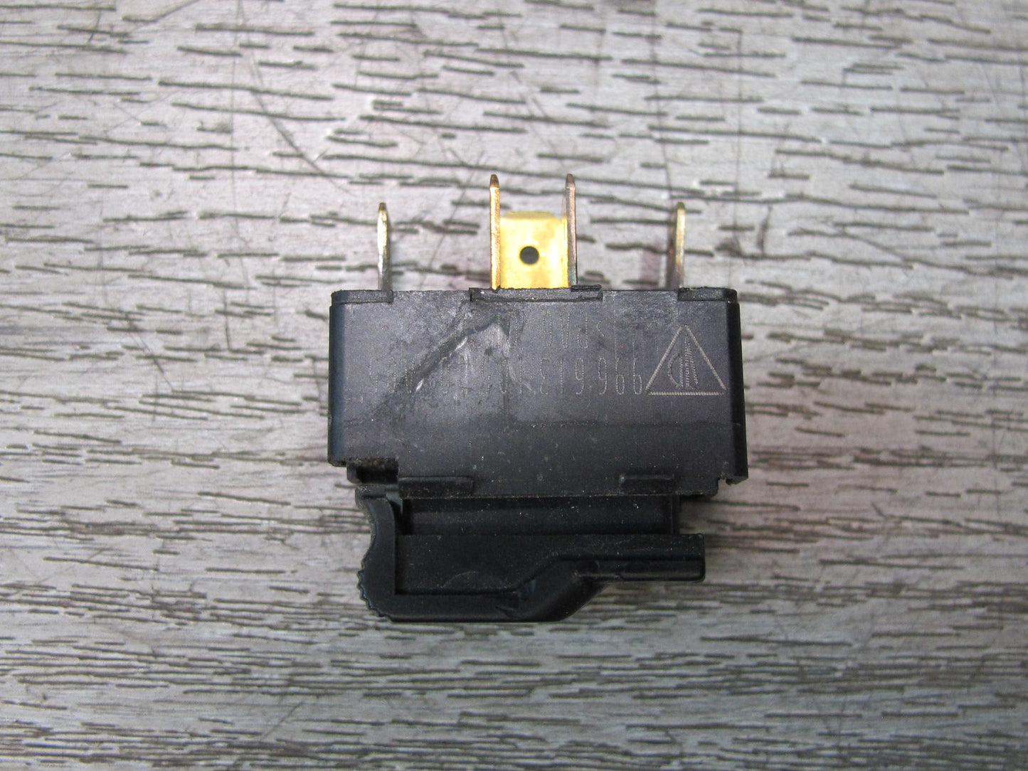 2002-2005 Porsche 911 Carrera 996 Front Hood Trunk Lid Release Switch Button