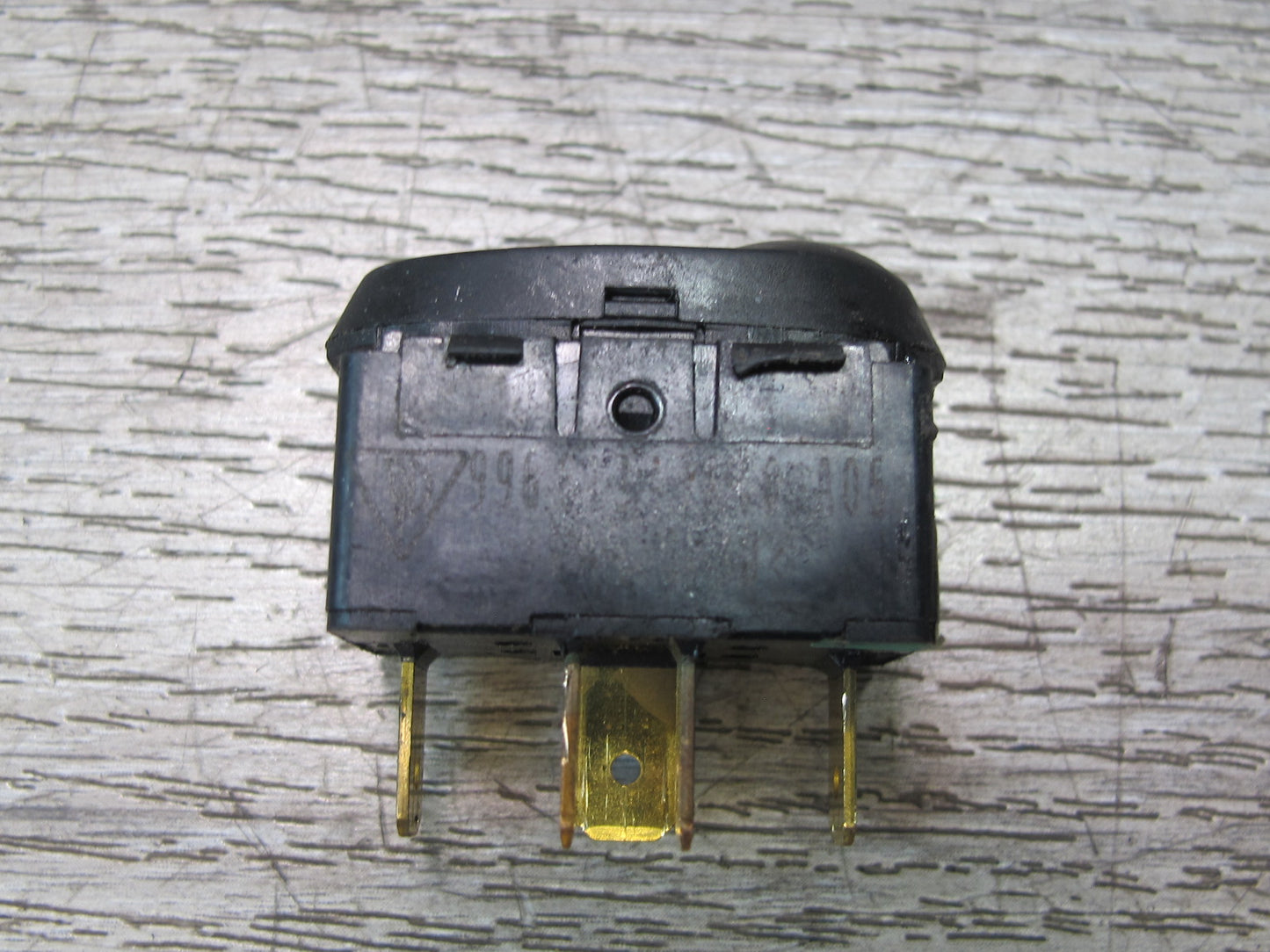 2002-2005 Porsche 911 Carrera 996 Window Defrost Switch Button