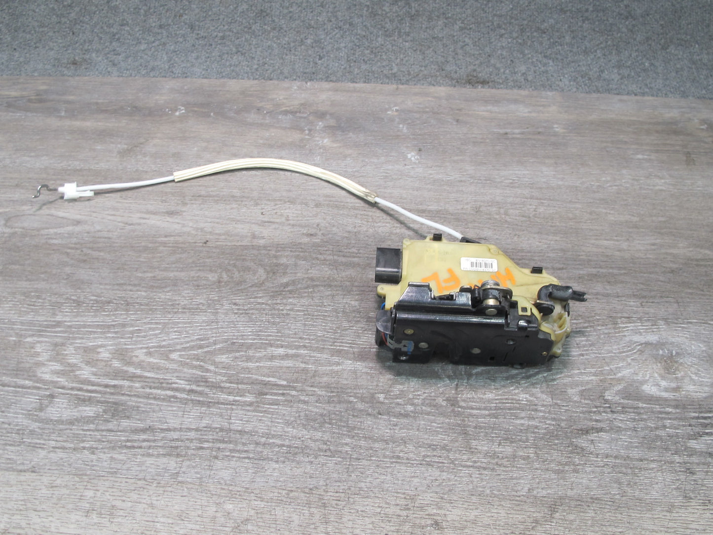 1999-2005 Porsche 911 Carrera 996 Front Left Side Door Lock Latch Actuator