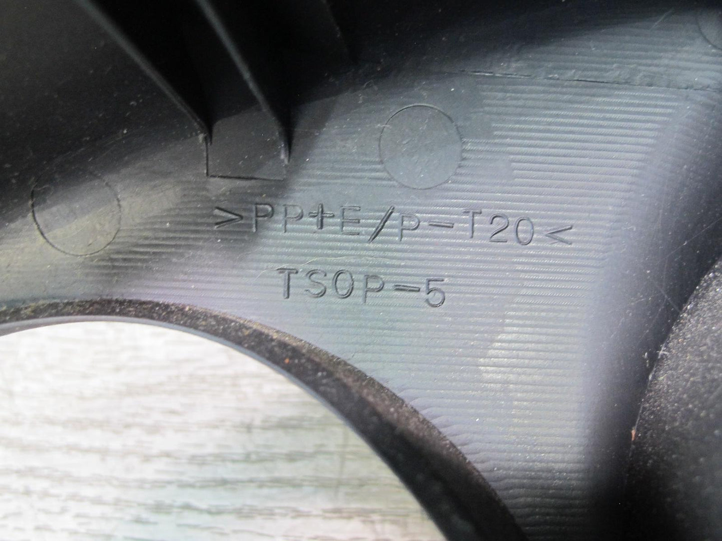 00-05 Toyota MR2 Spyder ZZW30L Dash Speedometer Gauge Trim Bezel Panel OEM