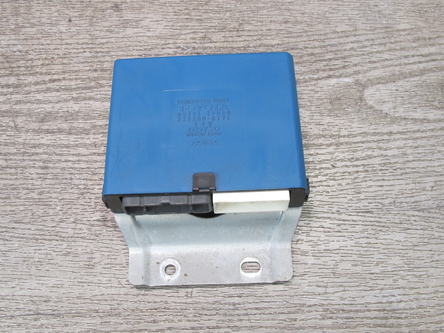00-05 Toyota MR2 Spyder ZZW30L Multiplex Body Control Module 89221-17020 OEM