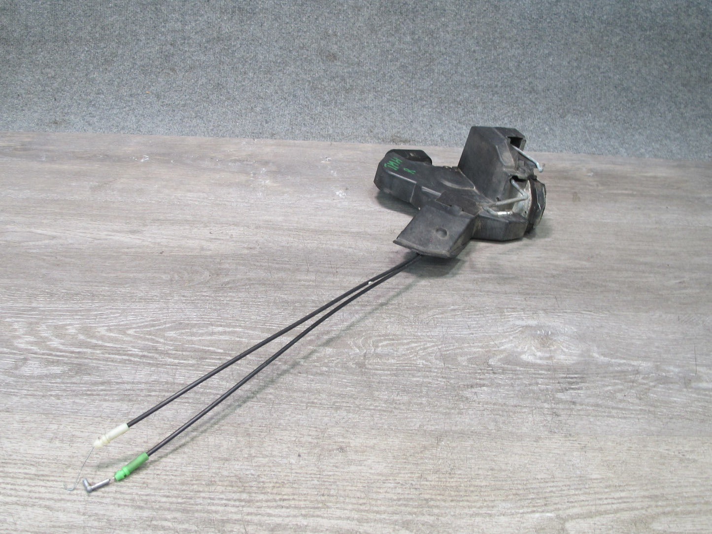 00-05 Toyota MR2 Spyder ZZW30L Right Door Lock Latch Actuator OEM