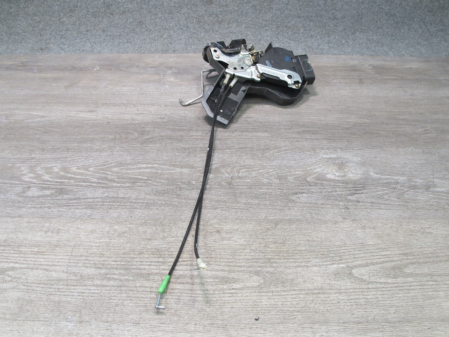 00-05 Toyota MR2 Spyder ZZW30L Right Door Lock Latch Actuator OEM