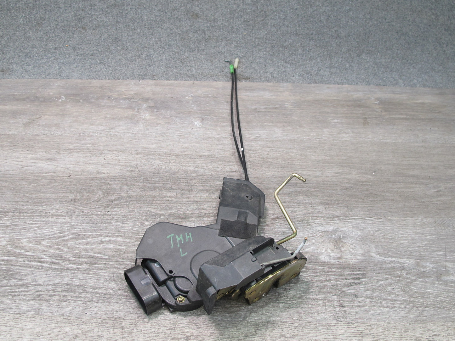 00-05 Toyota MR2 Spyder ZZW30L Left Door Lock Latch Actuator OEM