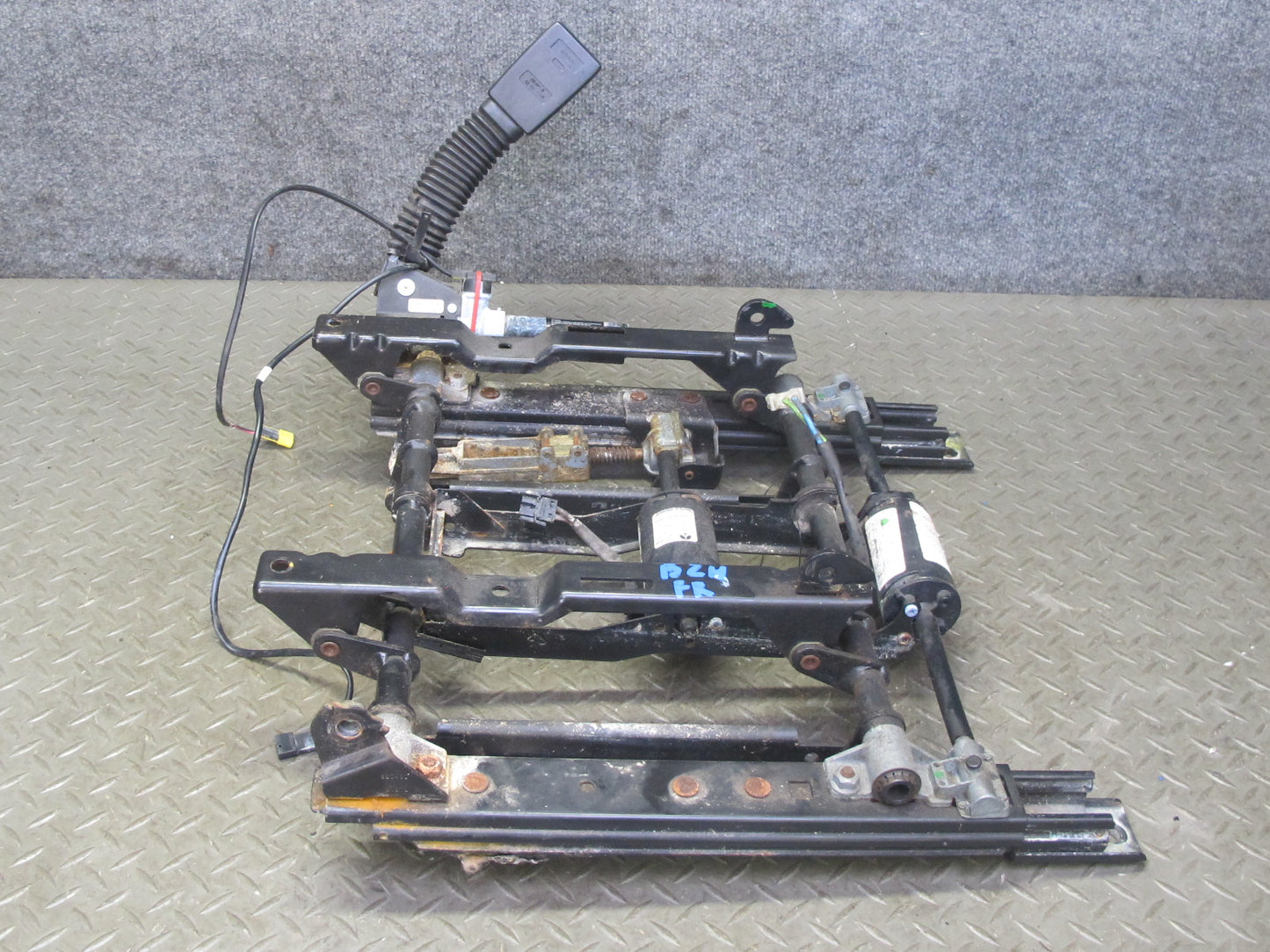 98-02 BMW E36/7 Z3 Front Right Seat Lower Frame Track Rail w Motor OEM