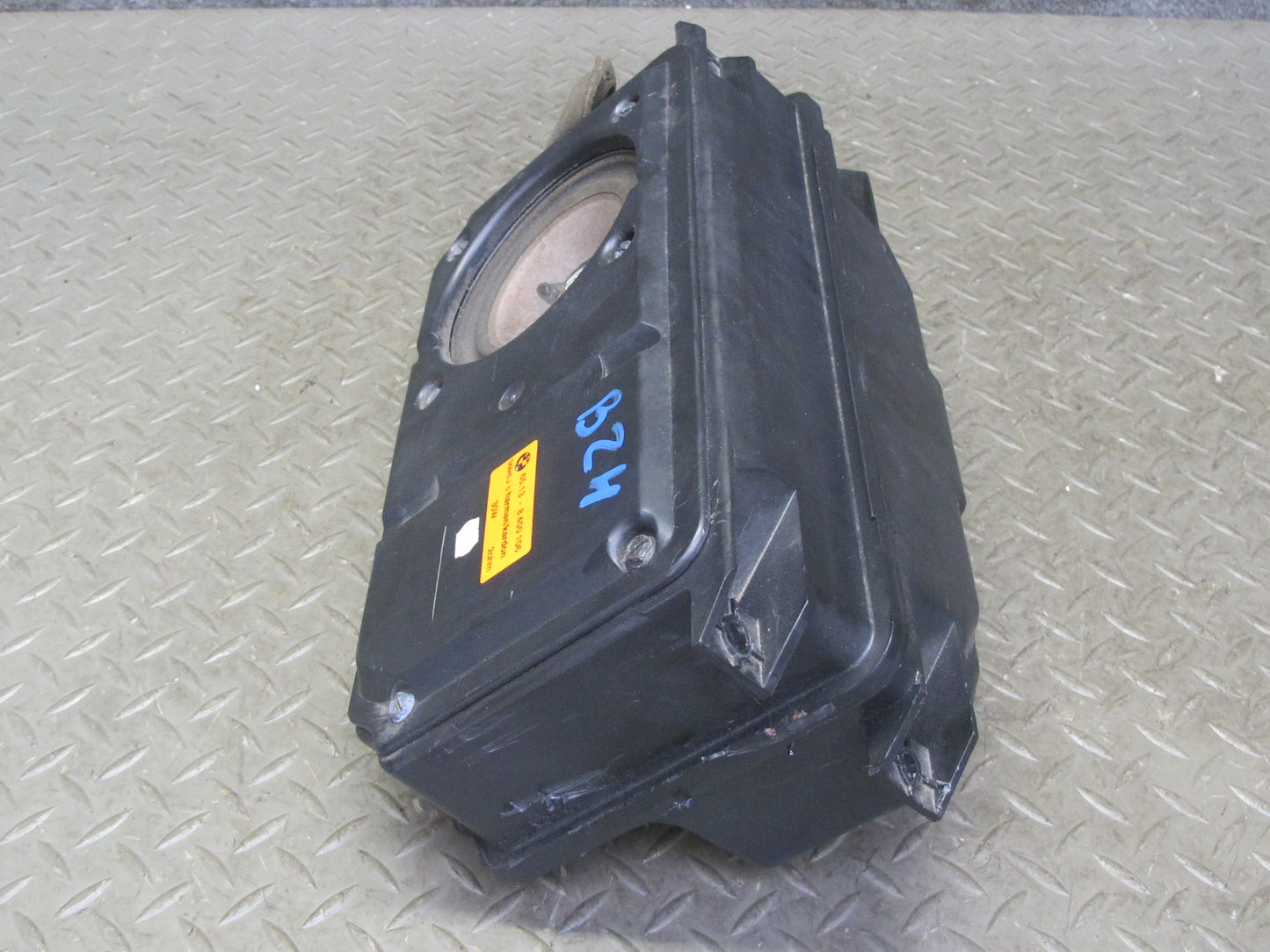 98-99 BMW E36/7 Z3 Roadster Rear Harman Kardon Subwoofer Box Speaker OEM