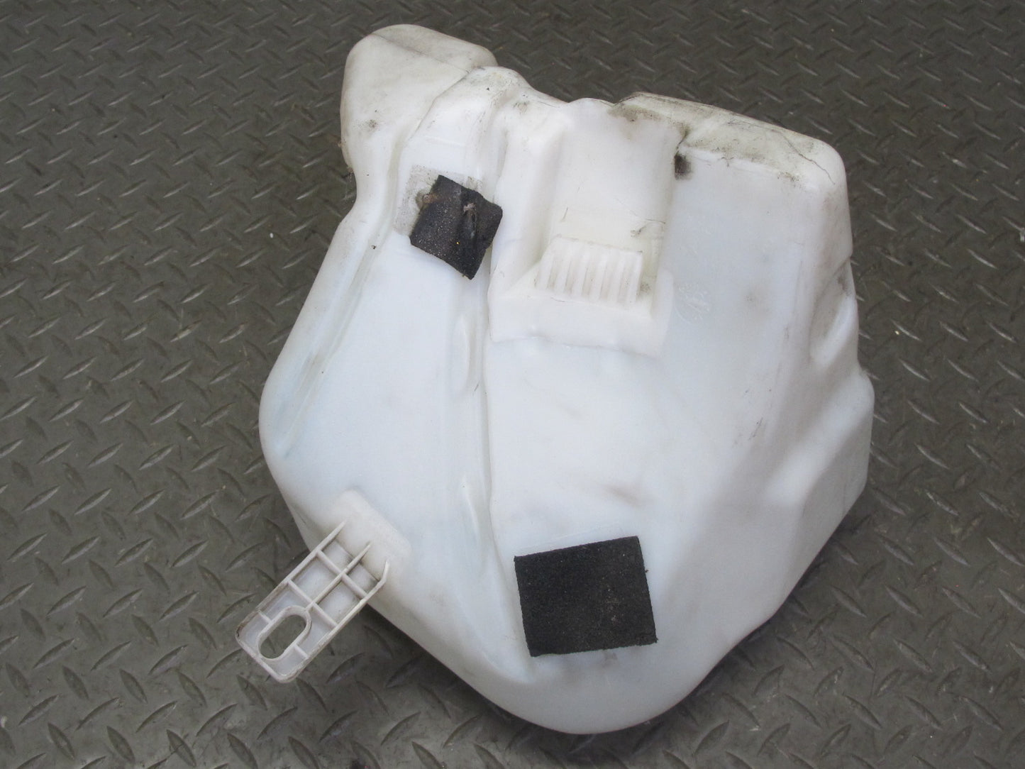 98-02 BMW E36/7 Z3 Windshied Washer Fluid Reservoir Tank w Pump OEM