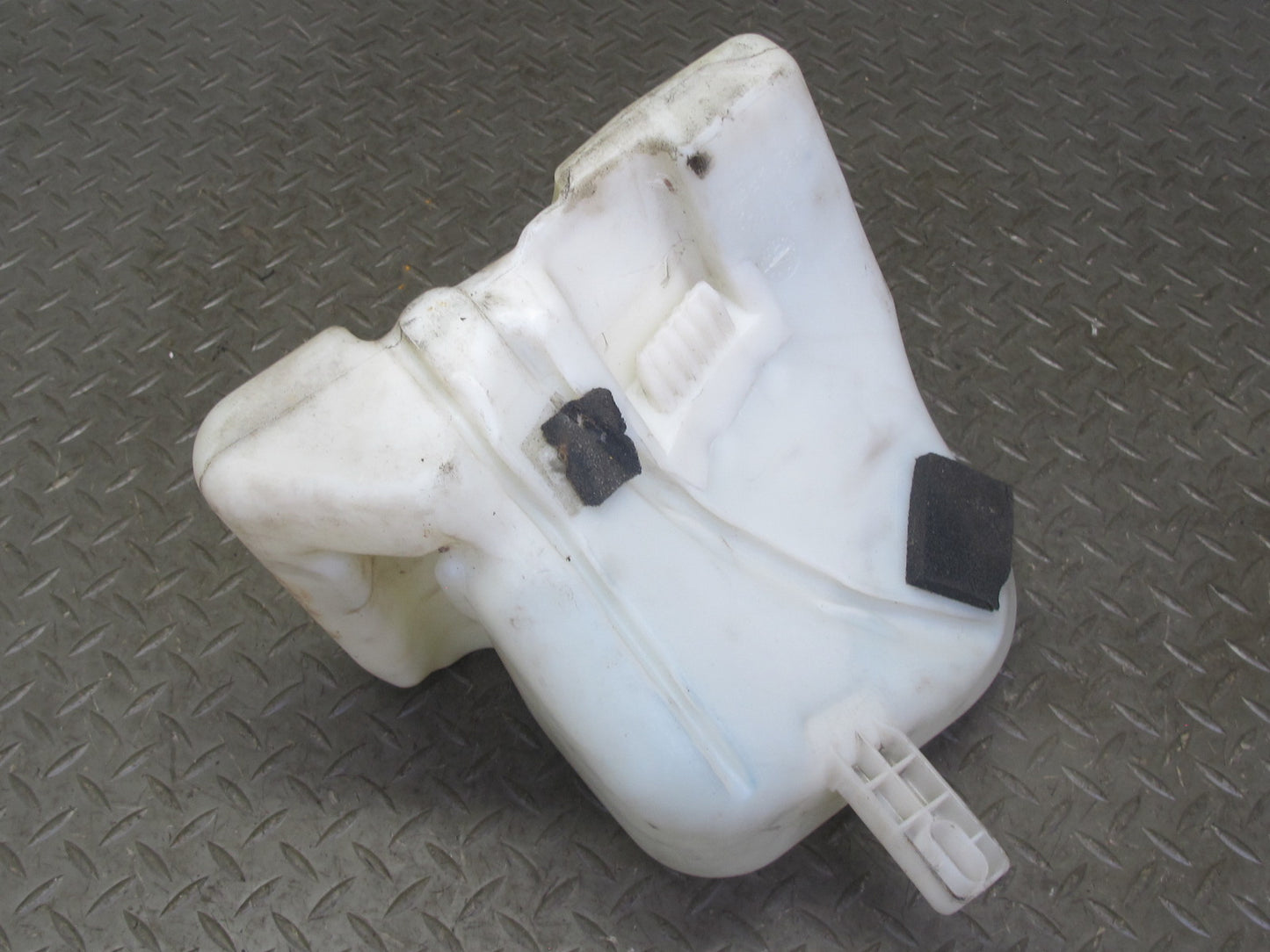 98-02 BMW E36/7 Z3 Windshied Washer Fluid Reservoir Tank w Pump OEM