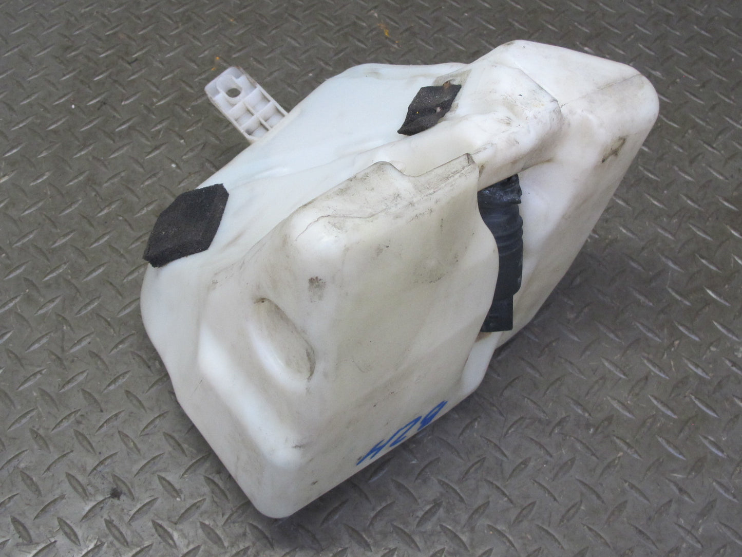 98-02 BMW E36/7 Z3 Windshied Washer Fluid Reservoir Tank w Pump OEM