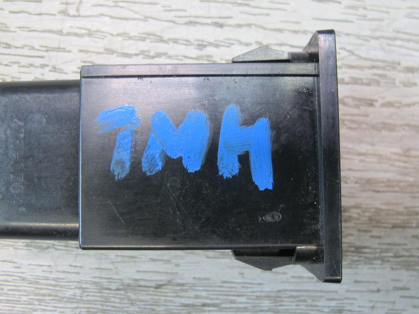00-05 Toyota MR2 Spyder ZZW30L Window Lock Button Switch OEM