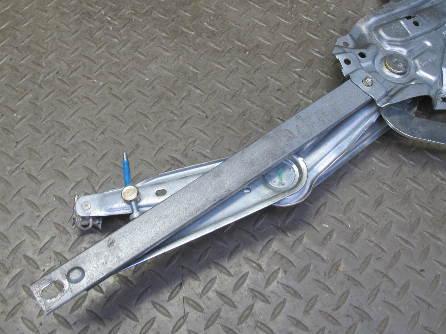 96-02 BMW E36/7 Z3 Roadster Right Passenger Door Window Regulator w Motor OEM