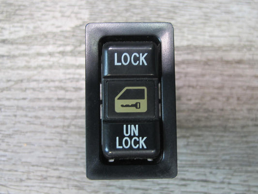 00-05 Toyota MR2 Spyder ZZW30L Door Central Lock Unlock Button Switch OEM