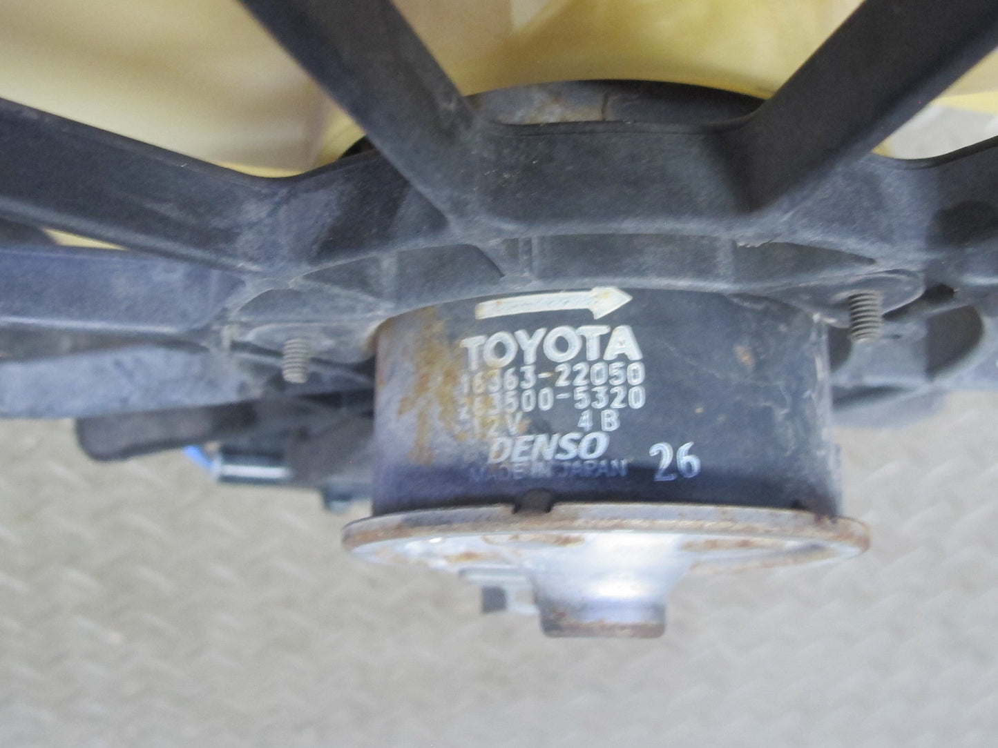 00-05 Toyota MR2 Spyder ZZW30L Engine Radiator Cooling Fan Motor Shroud OEM