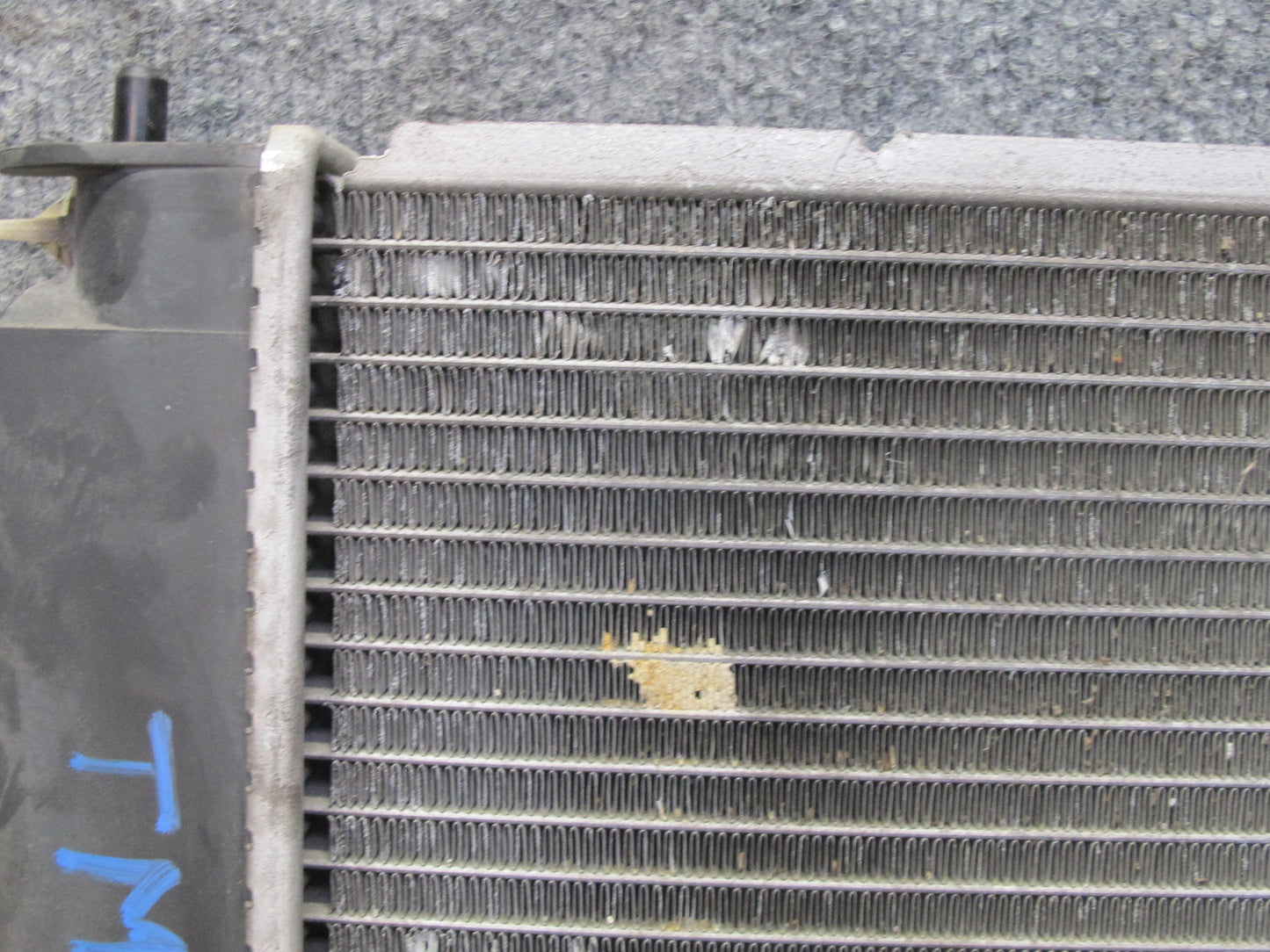 00-05 Toyota MR2 Spyder ZZW30L Engine Cooling Radiator 422132-1801 OEM