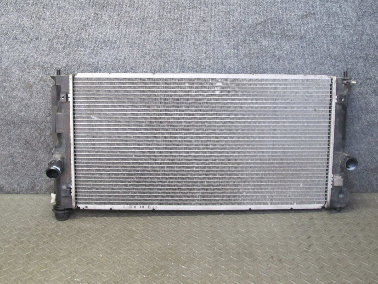 00-05 Toyota MR2 Spyder ZZW30L Engine Cooling Radiator 422132-1801 OEM