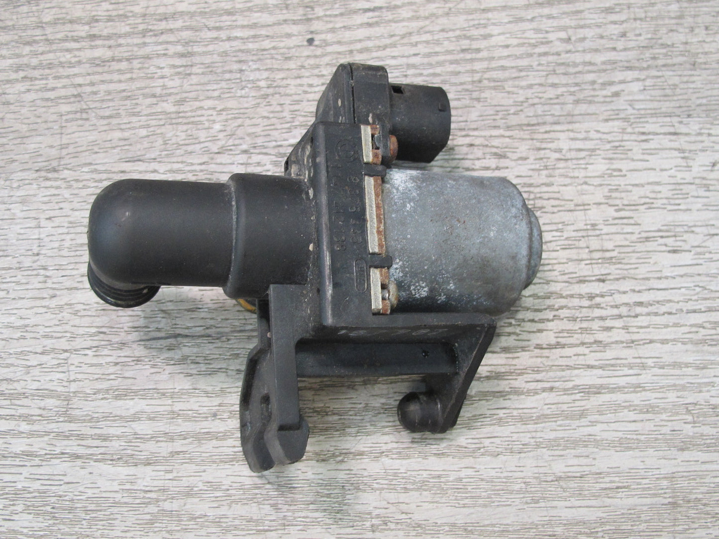 97-02 BMW E36/7 Z3 Heater Control Water Valve 8375443 OEM