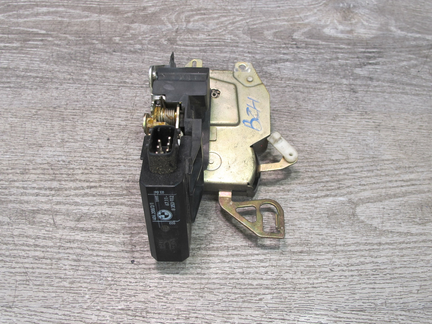 96-02 BMW E36/7 Z3 Right Passenger Door Lock Latch Actuator OEM