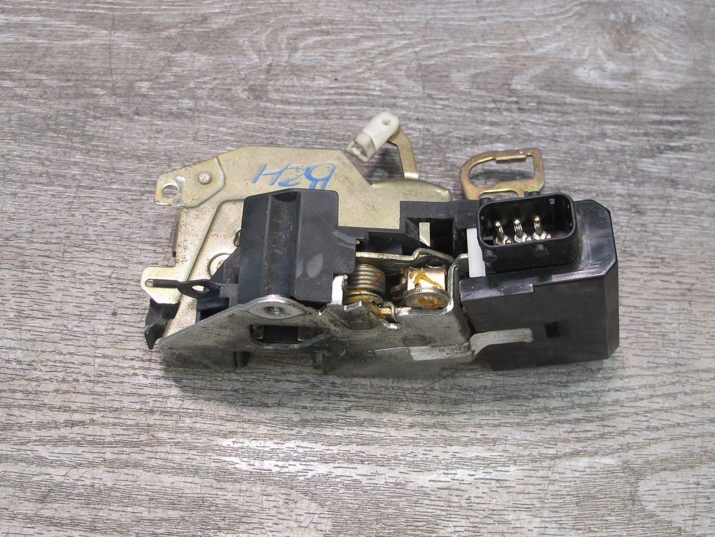 96-02 BMW E36/7 Z3 Right Passenger Door Lock Latch Actuator OEM